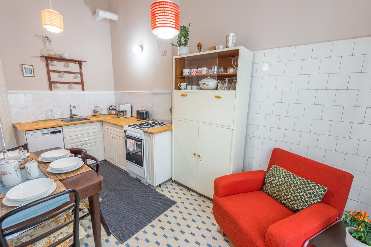 Riverside Apartment With A Balcony Praag Buitenkant foto